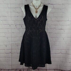 BCBGMaxAzria Black Lace Sleeveless Dress. Size Large.